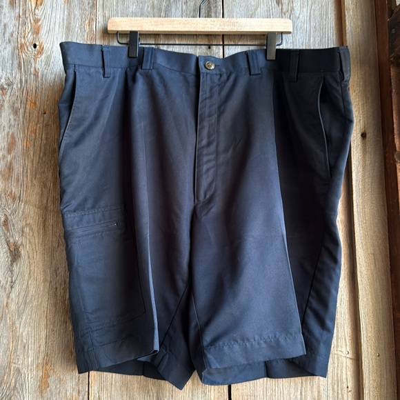 Men’s Roundtree & Yorke Easy Care Shorts, Size 48 - Picture 1 of 6